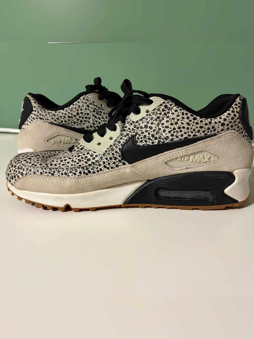 Nike Women’s Air Max Safari Dot Print Sneakers in Black and Cream Size 9.5